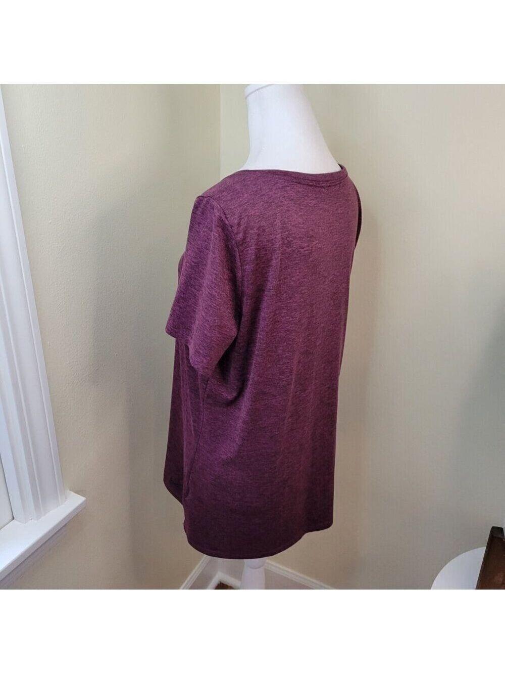 Nike Dri Fit Short Sleeve Athletic T-Shirt Magenta Top Women's Size L - Picture 4 of 13